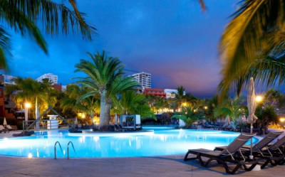 Adrian Hoteles Roca Nivari 5*