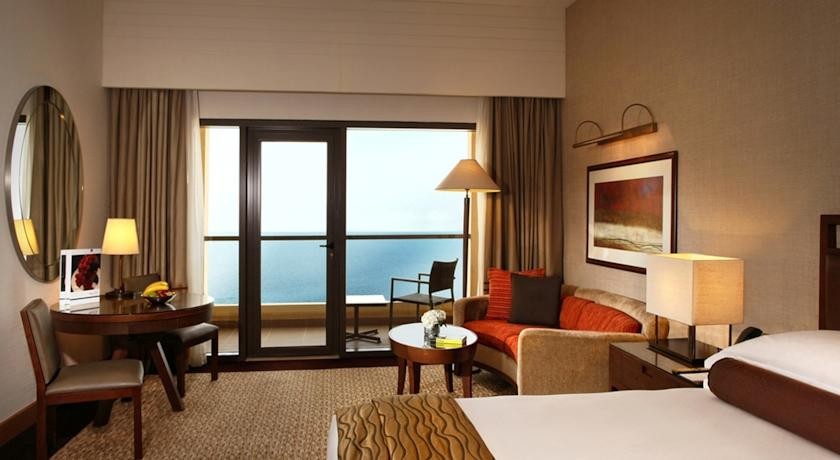 CLUB ROTANA SEA VIEW ROOM