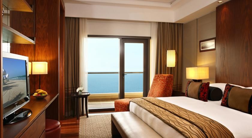 PRESIDENTIAL SEA VIEW SUITE