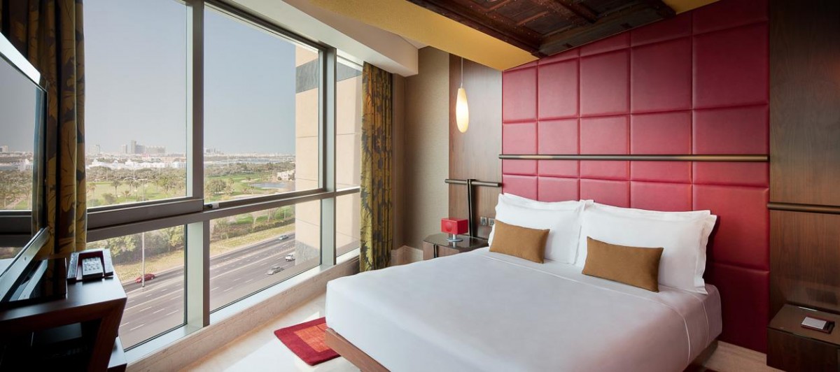 STUDIO SUITE KING BED