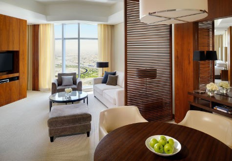 EXECUTIVE LOUNGE ACCESS