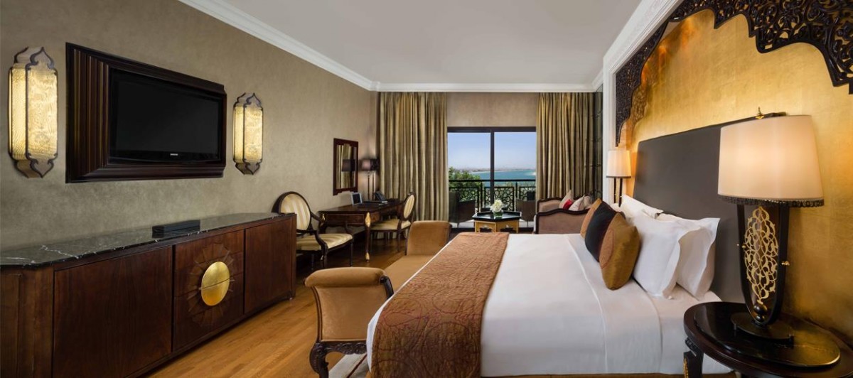 CLUB KING ROOM