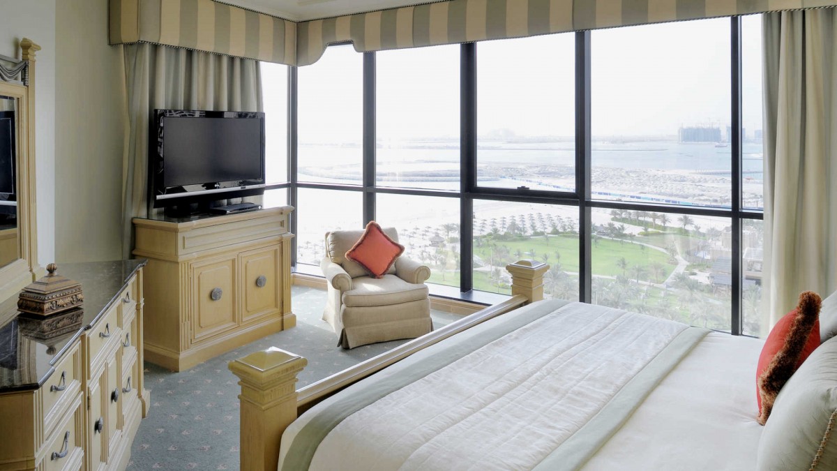 ROYAL CLUB TOWER SUITE
