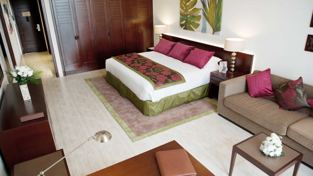 PALM TREE COURT SUITE
