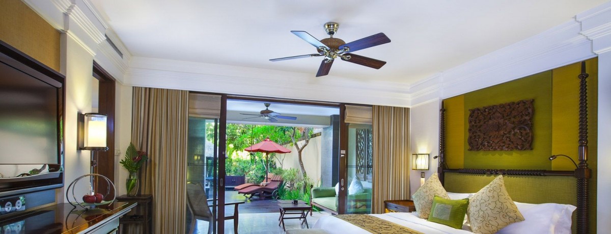 ST. REGIS POOL SUITE