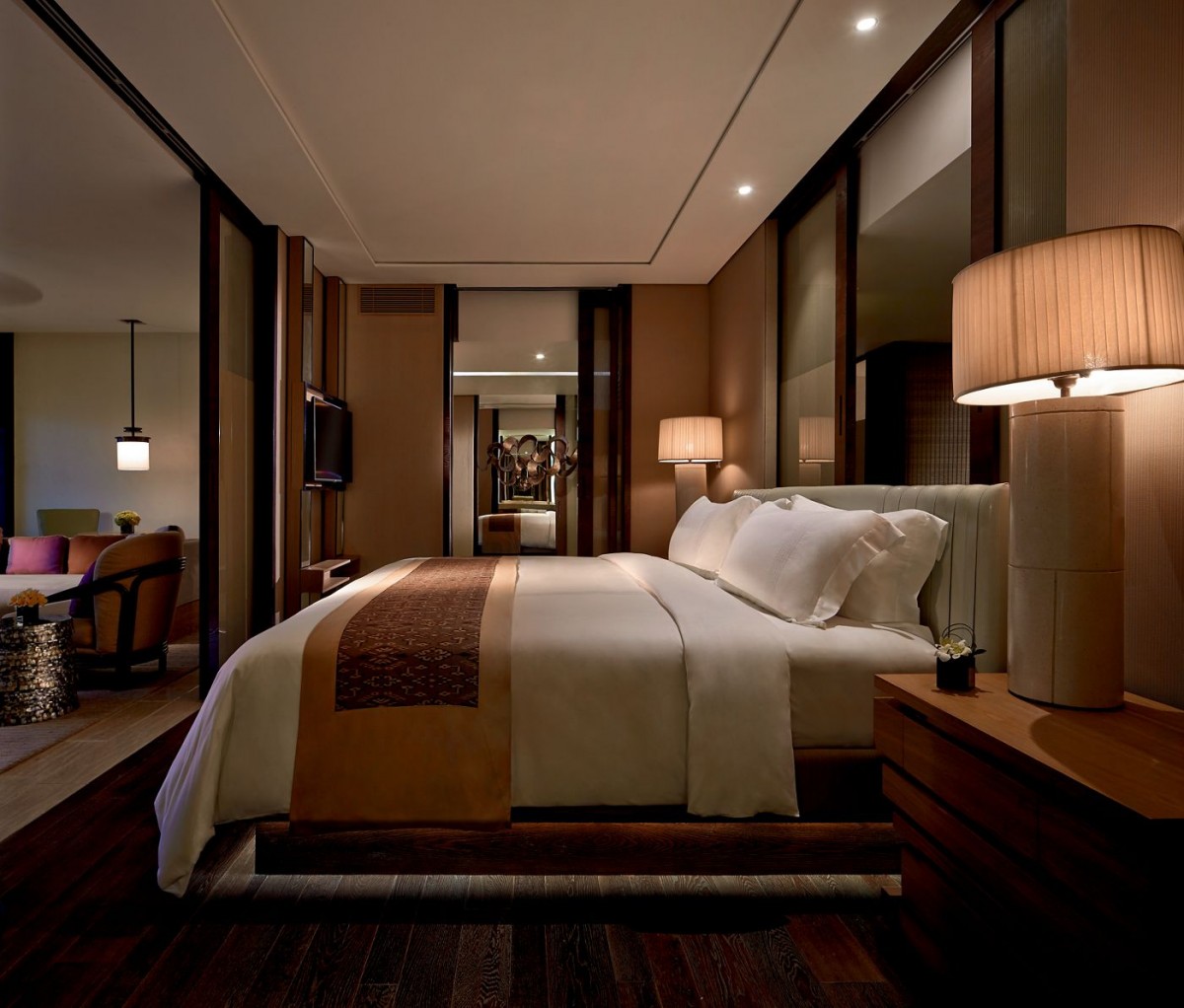 THE RITZ-CARLTON SUITE
