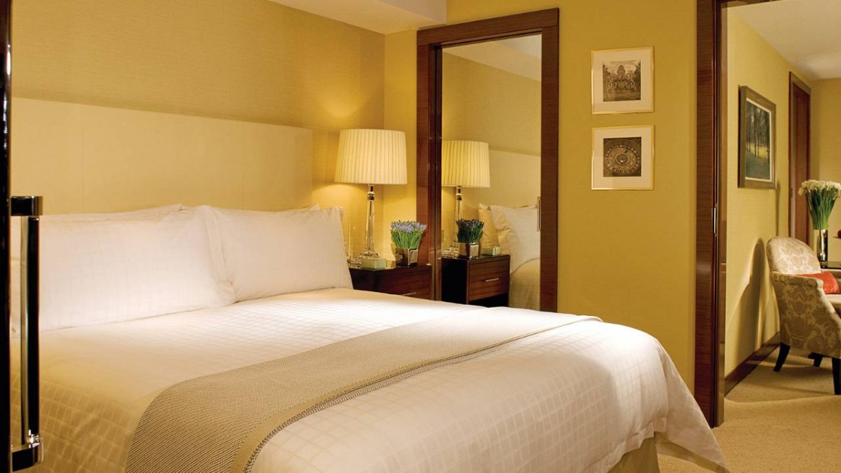 MAYFAIR SUITE