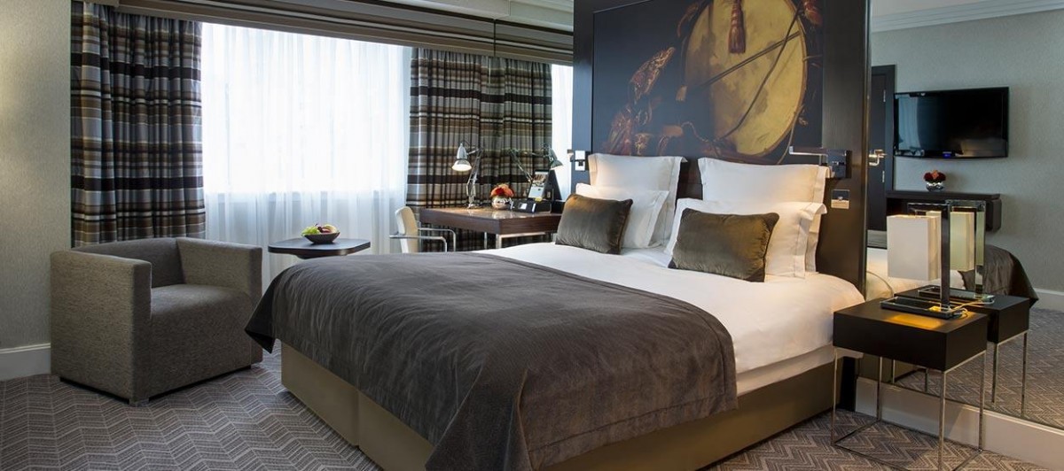 SUPERIOR ROOM