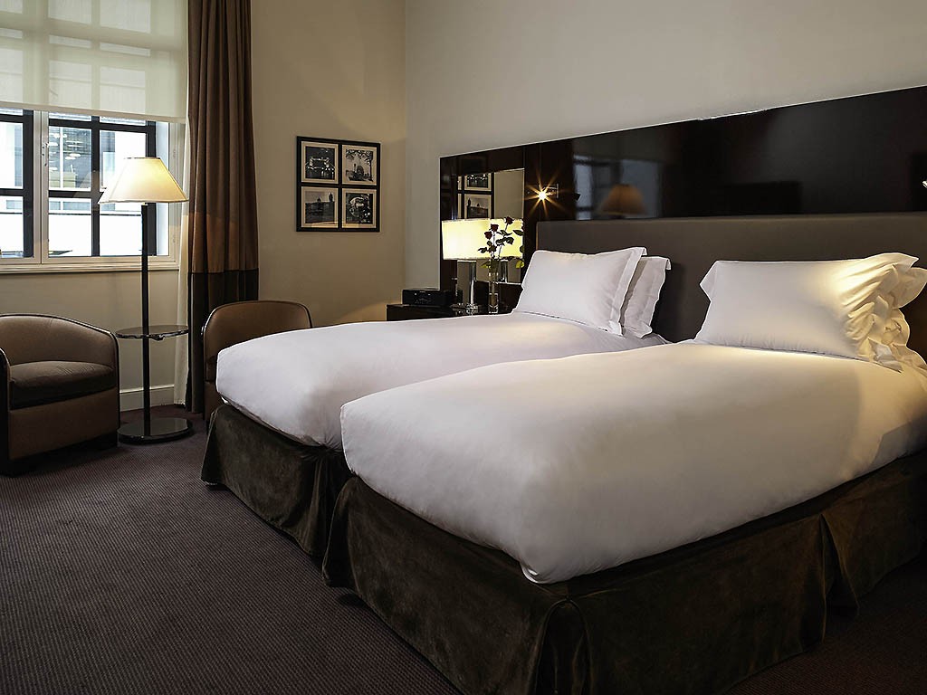 LUXURY ROOM