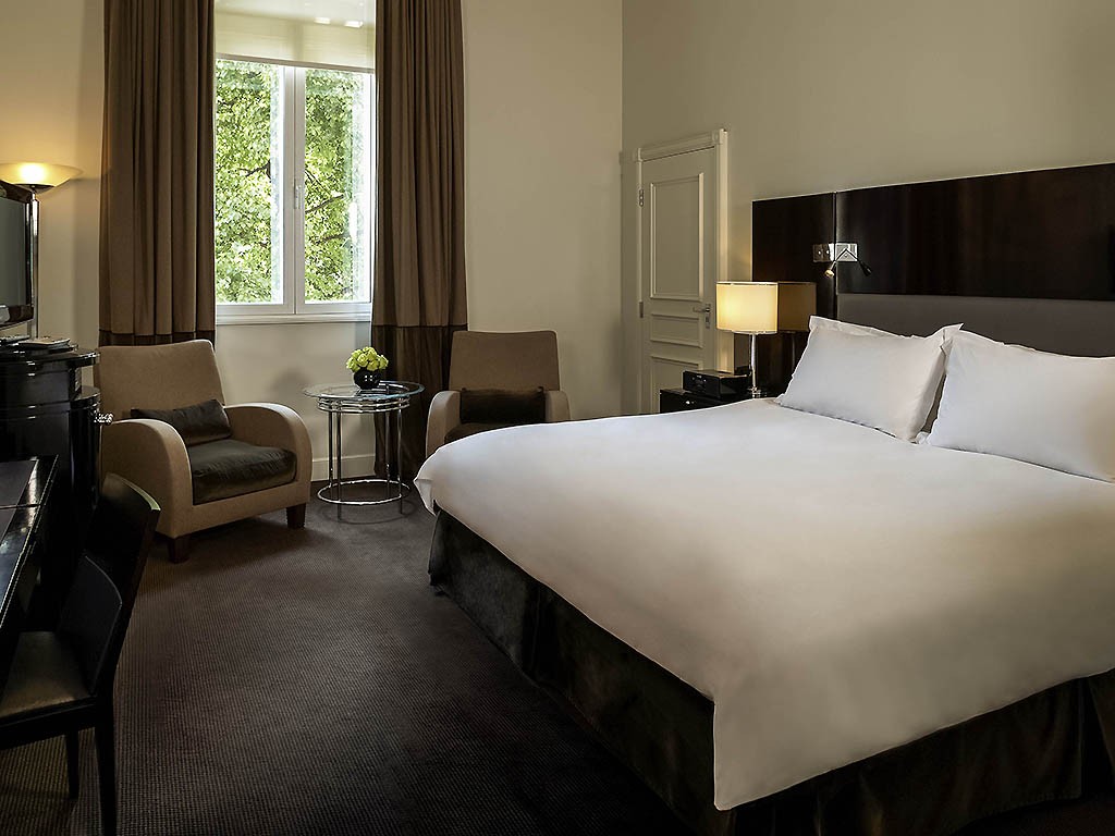 PREMIUM LUXURY ROOM