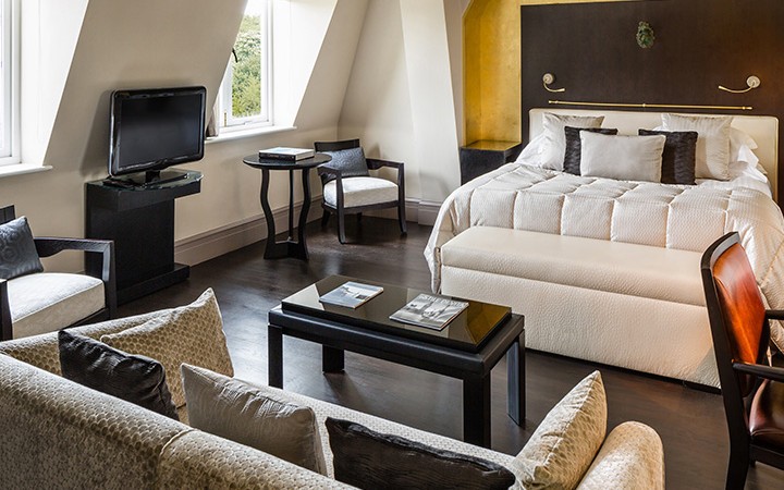 EXECUTIVE JUNIOR SUITE
