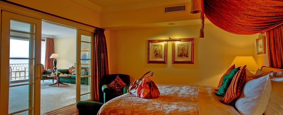 ONE BEDROOM SUITE