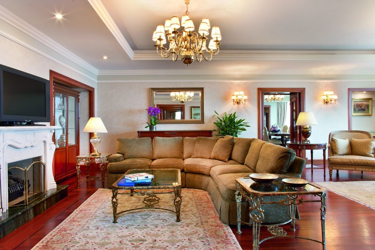 THE RITZ-CARLTON SUITE