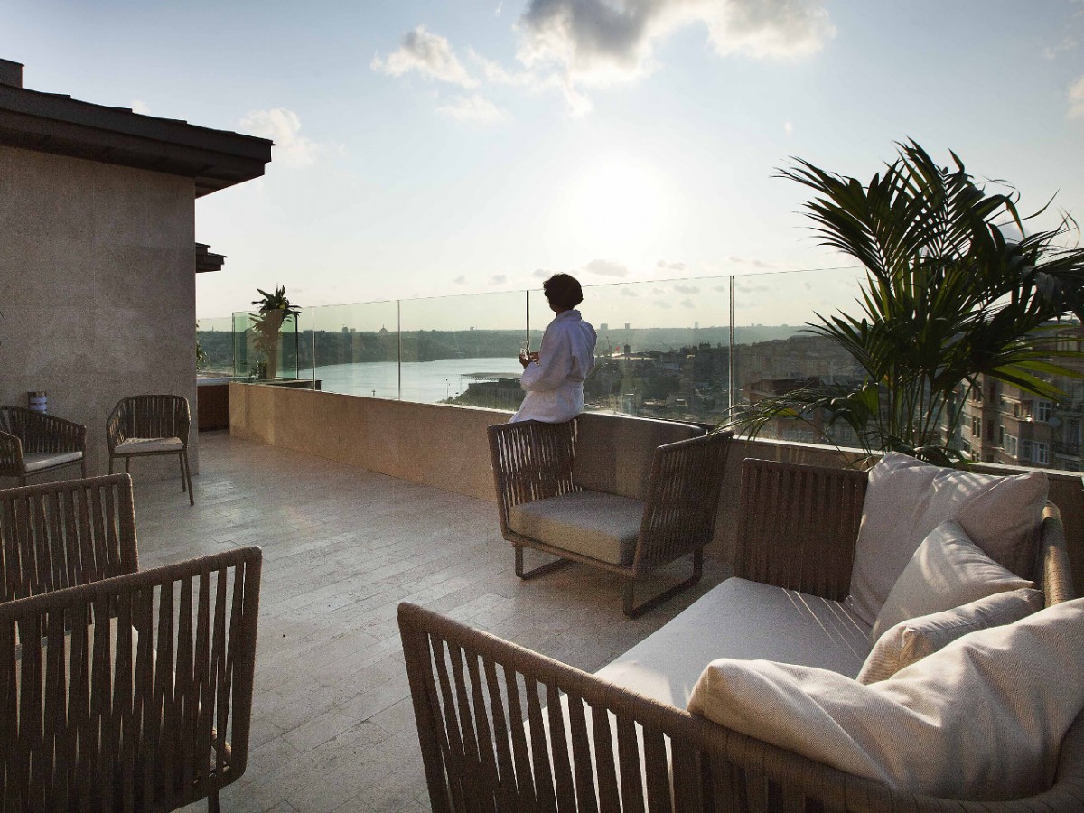 GOLDEN HORN TERRACE SUITE