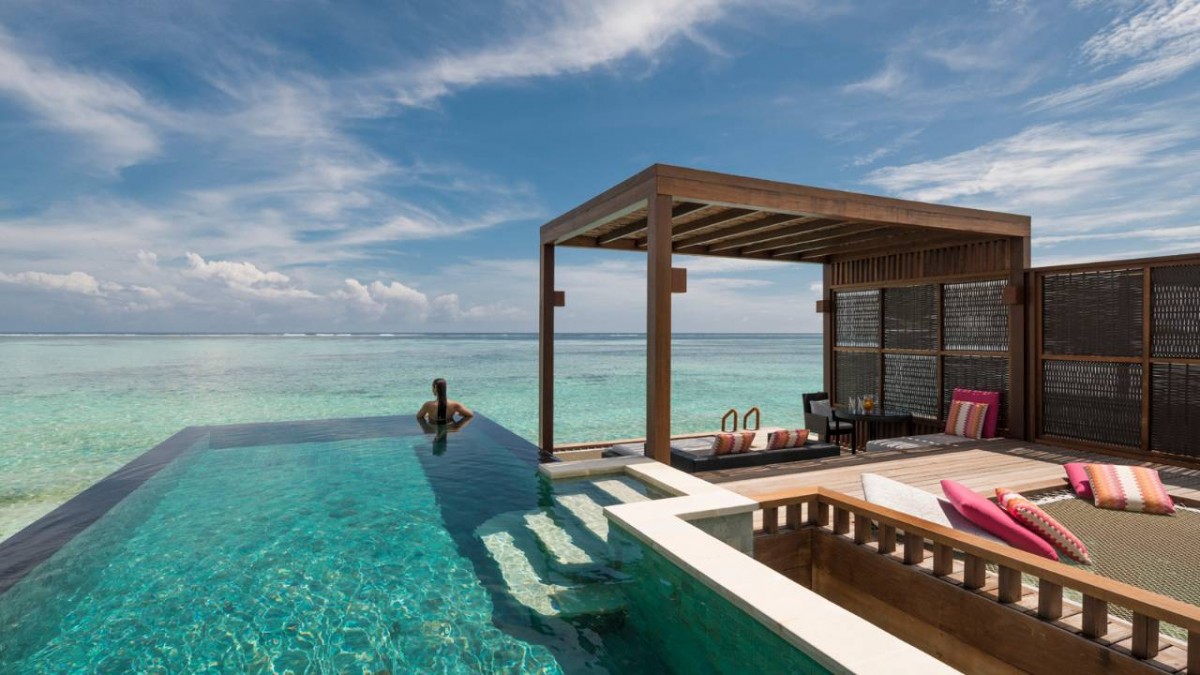 SUNRISE WATER VILLA WITH POOL