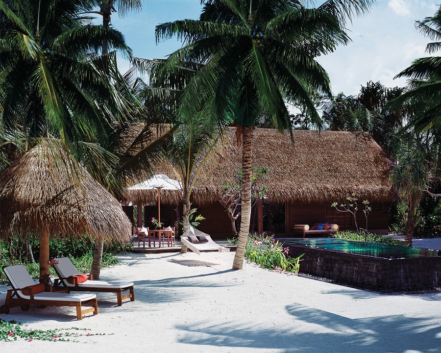 TWO-VILLA RESIDENCE WITH POOL
