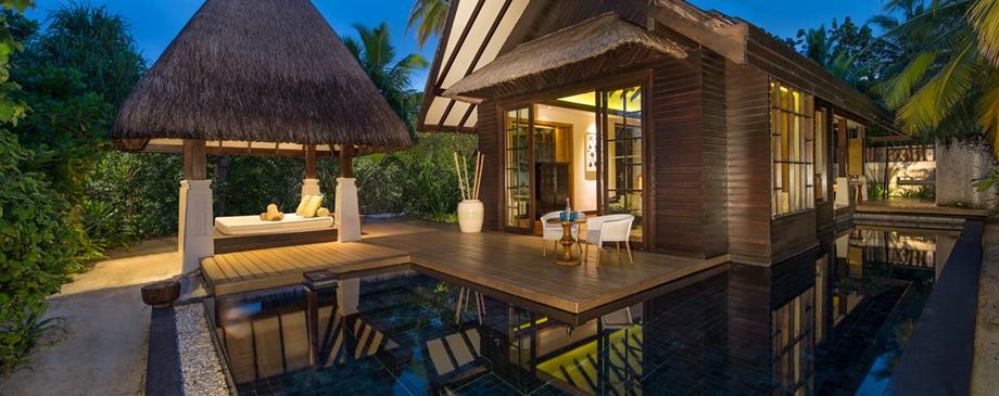 BEACH VILLA WITH POOL SUNSET