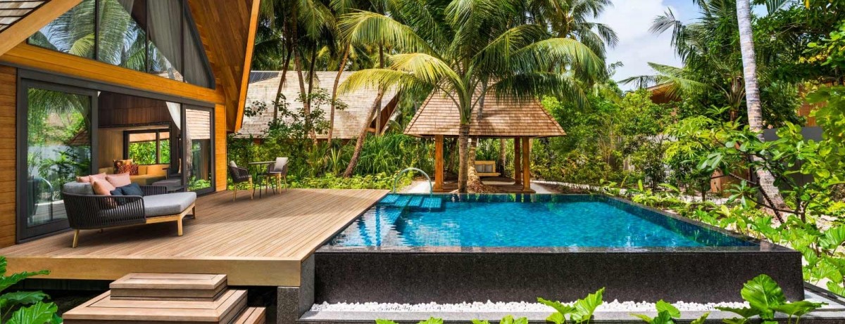 GARDEN VILLA WITH POOL