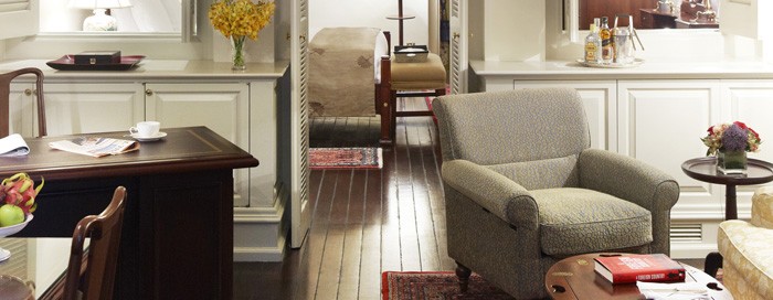 RAFFLES INC StATE-ROOM SUITE