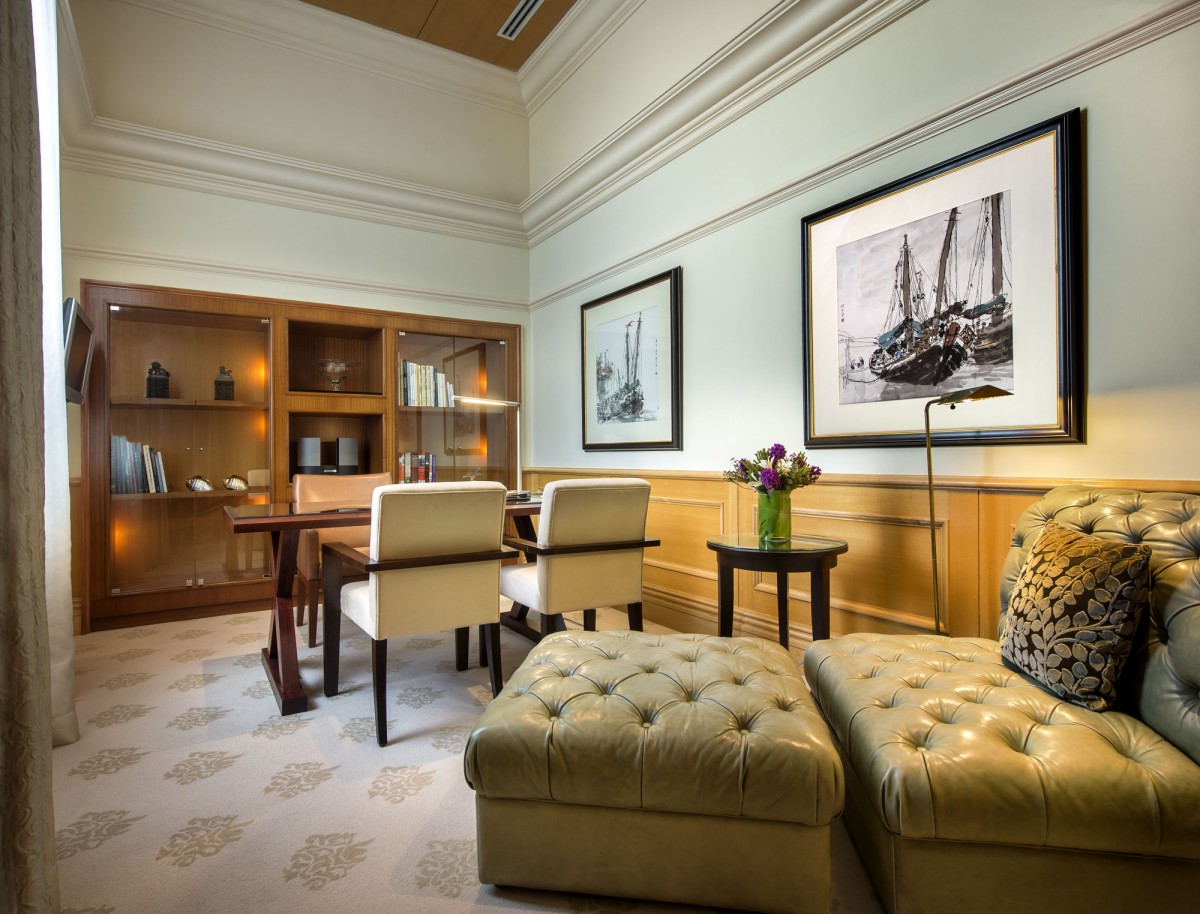 PRESIDENTIAL SUITE