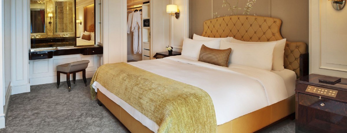ST. REGIS SUITE