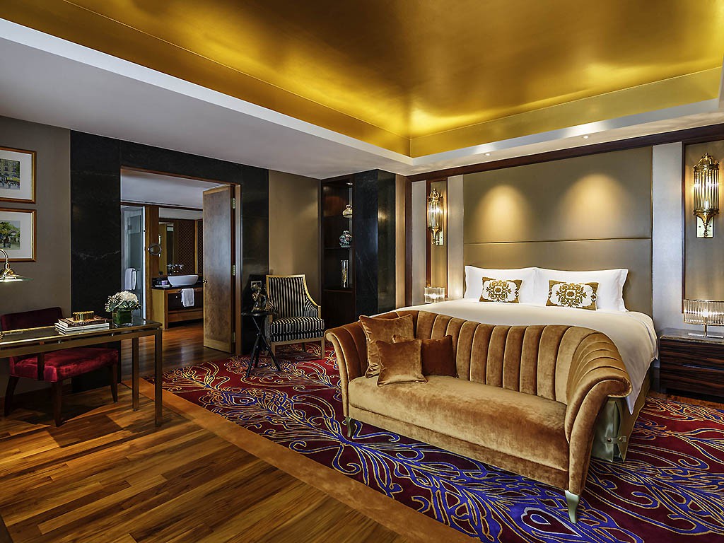 IMPERIAL SUITE
