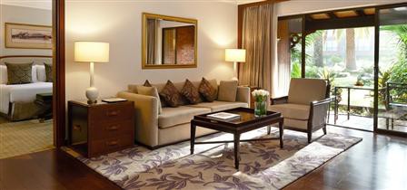 SIGNATURE SUITES