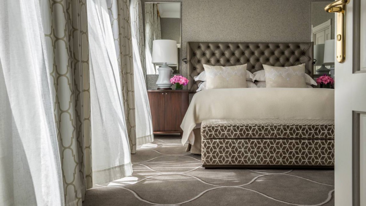 ROYAL SUITE