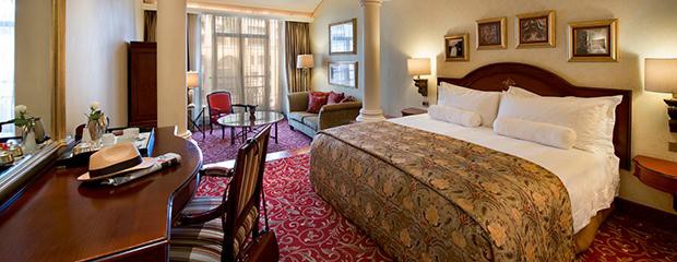 DELUXE ROOM