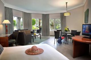DELUXE SUITE TERRACE GARDEN VIEW