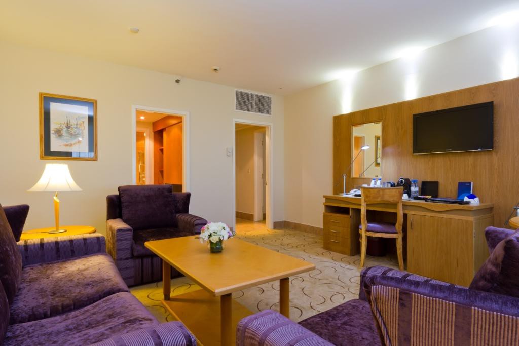 JUNIOR SUITE