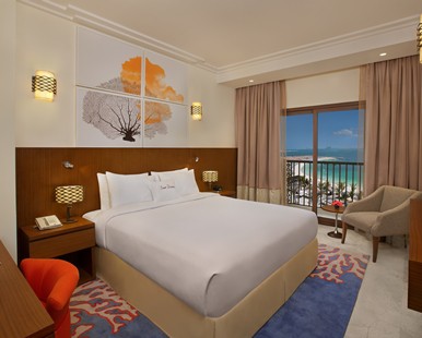 ONE BEDROOM SUITE WITH BALCONY AND SEA VIEW