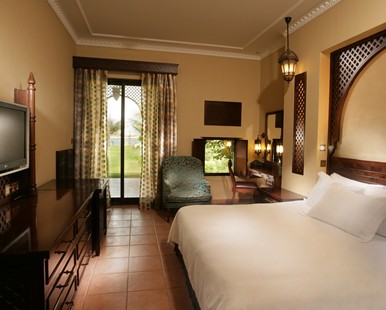 KING DELUXE BEACH VILLA
