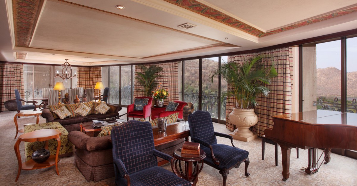 ROYAL SUITE