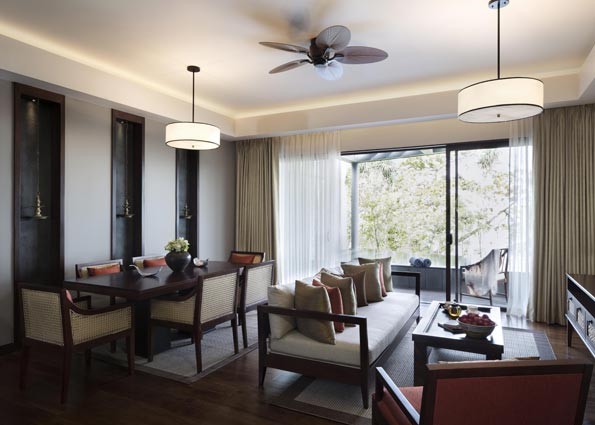 ONE BEDROOM PRESIDENTIAL POOL SUITE