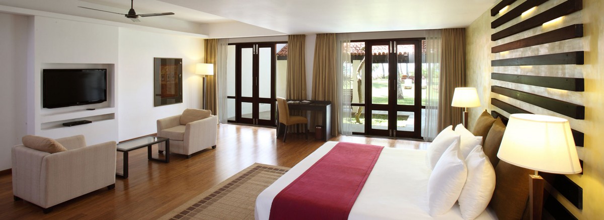DELUXE ROOM
