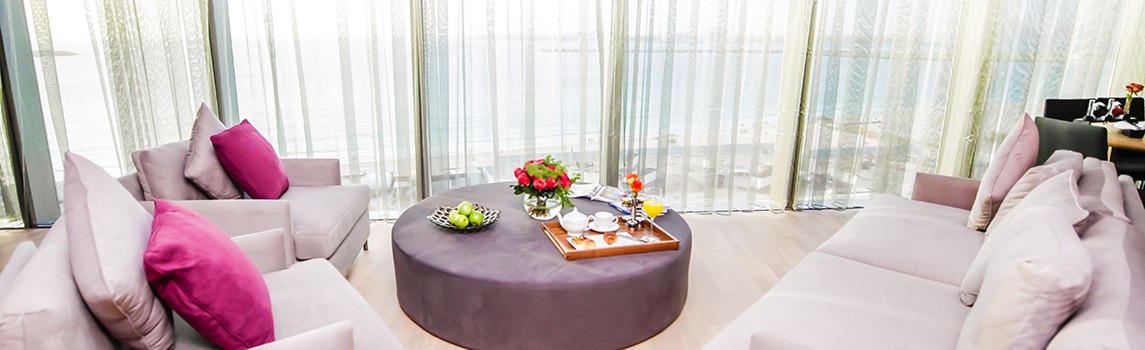 CORNER SUITE