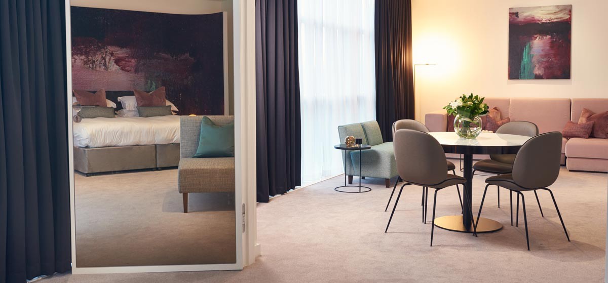 RIVER SUITE