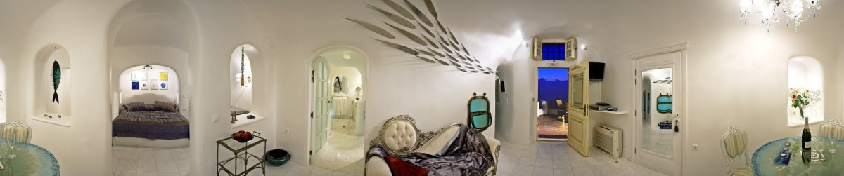 CAVE POOL SUITE
