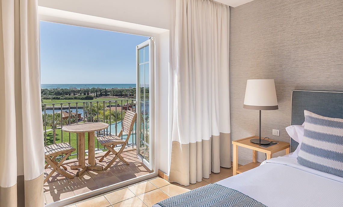 DELUXE ROOM WITH A PANORAMIC SEA VIEW