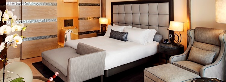 KING DELUXE ROOM