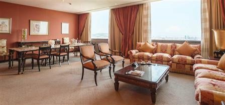 PRESIDENTIAL SUITE