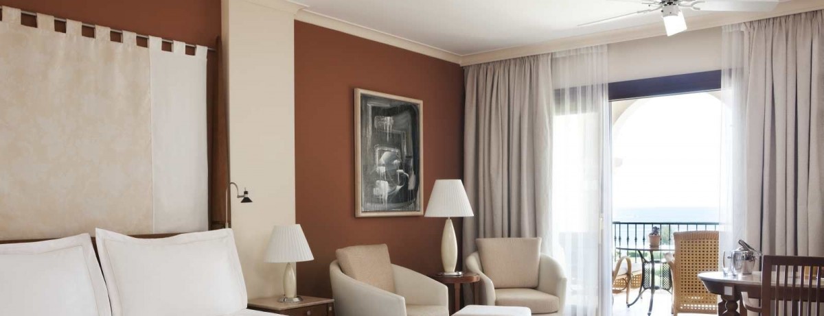 GRAND DELUXE ROOM
