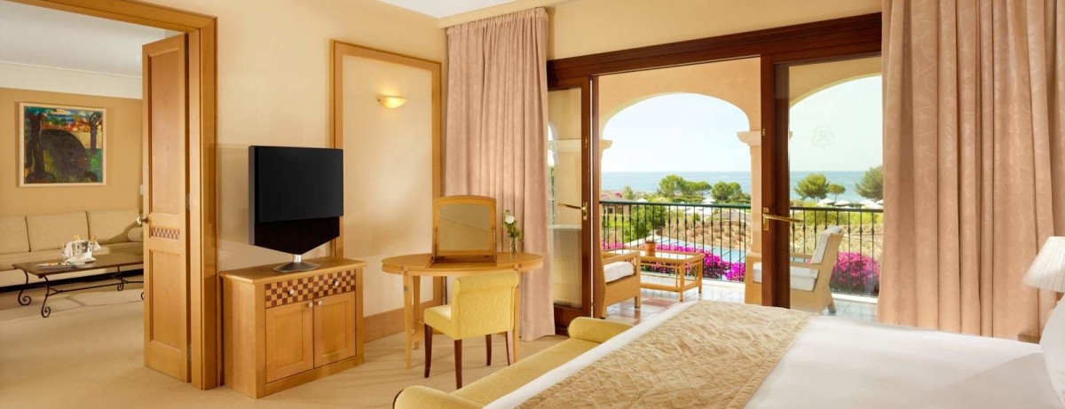 OCEAN TWO SUITE