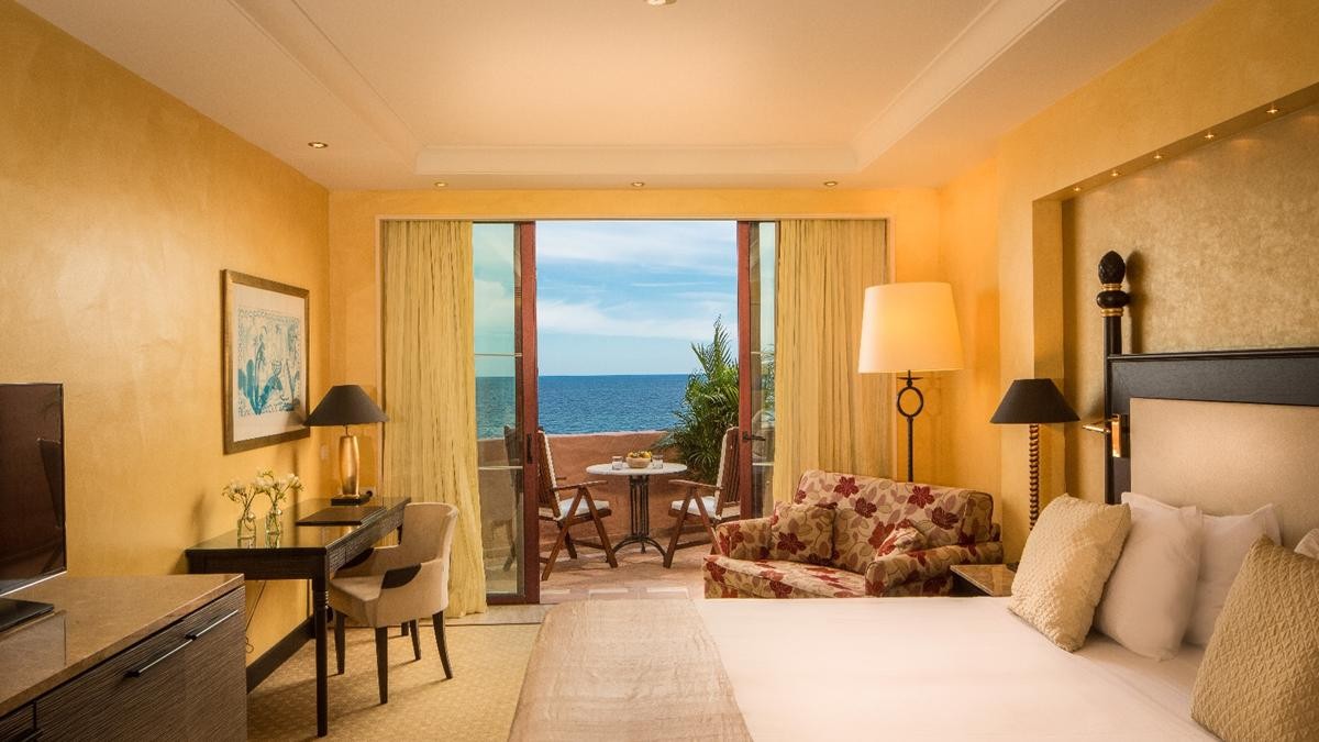 PREMIER PLUS ROOM