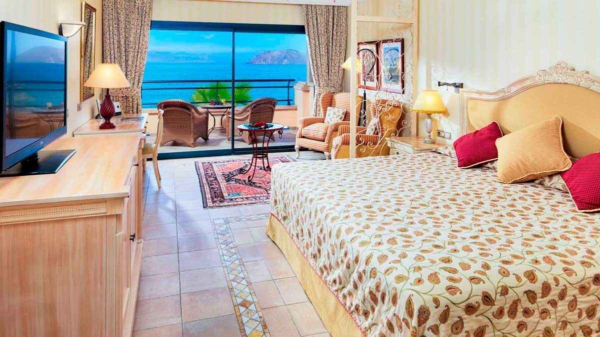 DOUBLE DELUXE SEA VIEW