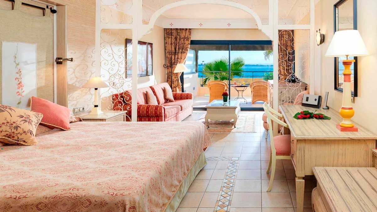 DELUXE SEA VIEW JUNIOR SUITE
