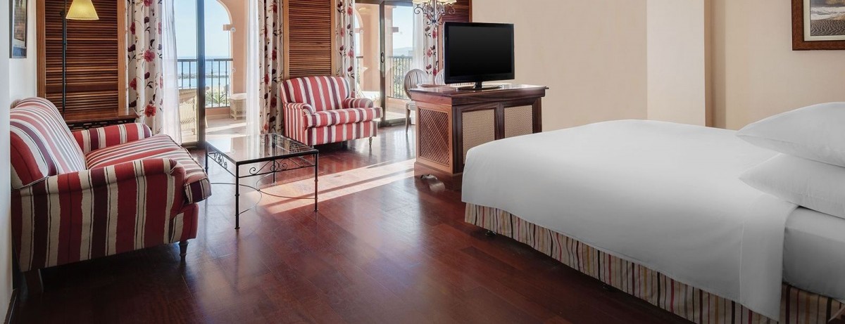 JUNIOR SUITE WITH SEA VIEWS