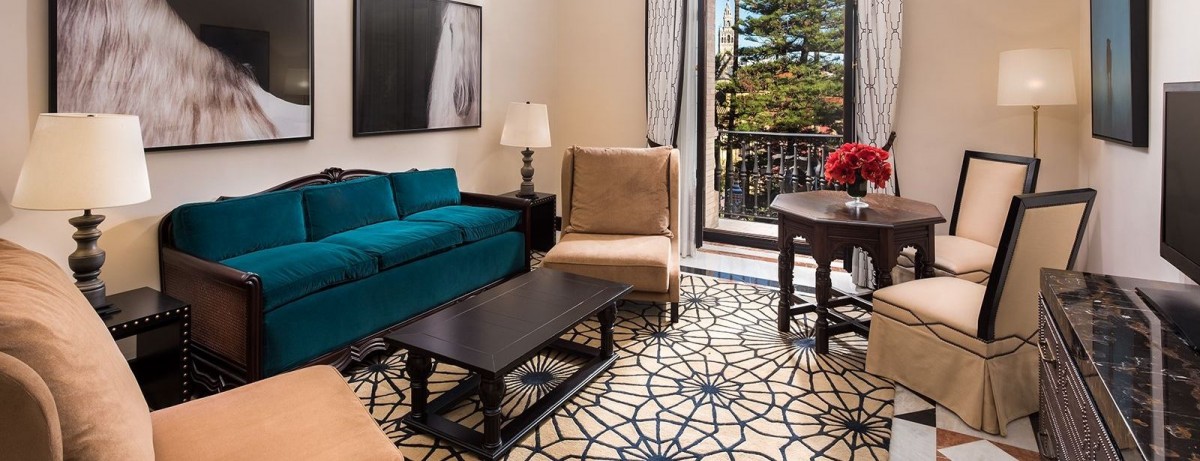 EXECUTIVE SUITE