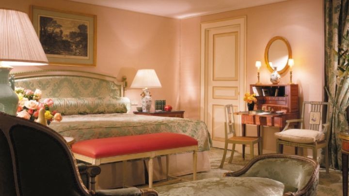PRESIDENTIAL SUITE